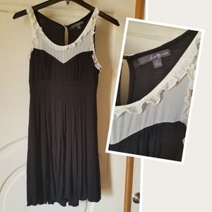 Gorgeous little black dress Large